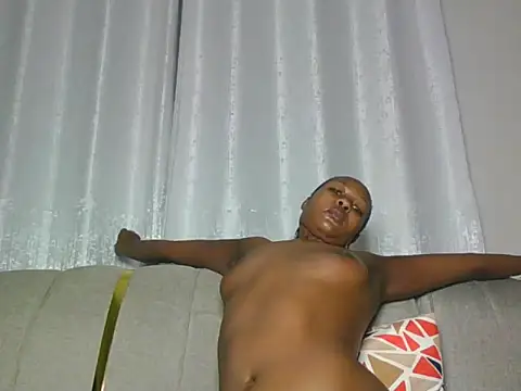 Snapshot of sexy_barbie2024 chatting on October 22, 2025, 12:11 am sexy barbie2024 online show from October 22, 2025, 12:11 am