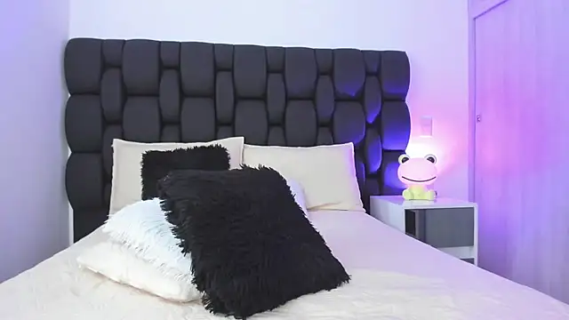 Snapshot of Cristel_Boom chatting on January 10, 2025, 3:58 pm Cristel Boom online show from January 10, 2025, 3:58 pm