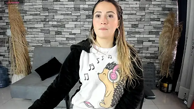 cindy love2 online show from October 16, 2025, 2:07 pm