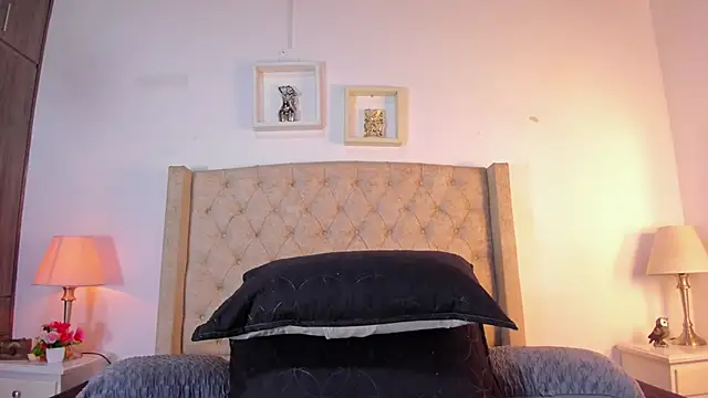 allisson m online show from October 28, 2025, 12:09 pm