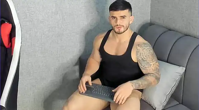 Ricardogo19 online show from January 13, 2025, 1:23 am