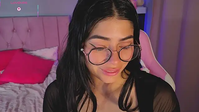 LoaLuxury online show from December 4, 2025, 12:58 pm