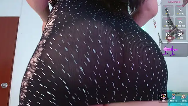 Emelyross  online show from April 17, 2026, 6:00 pm