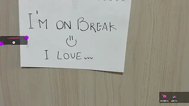 Snapshot of Queen_Antonella_Oficial chatting on January 31, 2025, 3:11 pm Queen Antonella Oficial online show from January 31, 2025, 3:11 pm