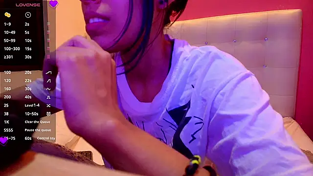 yourcuteneighbourr online show from February 4, 2025, 9:38 am