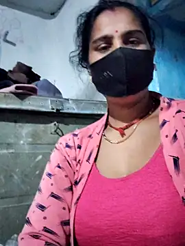 Snapshot of Hey_Ziya chatting on February 8, 2026, 11:19 pm Hey Ziya online show from February 8, 2026, 11:19 pm