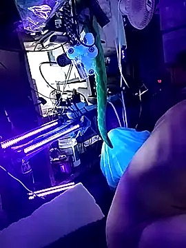 gurlnips online show from March 16, 2026, 8:46 pm