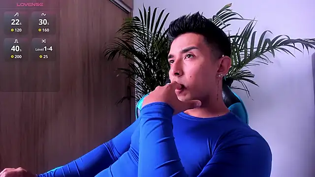 Snapshot of Alan_greek_1 chatting on October 13, 2025, 9:15 pm Alan greek 1 online show from October 13, 2025, 9:15 pm