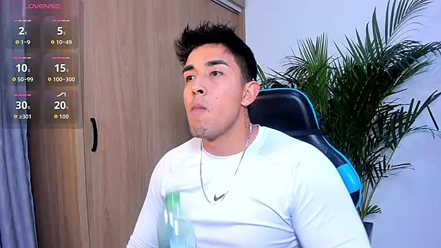 Snapshot of Alan_greek_1 chatting on October 28, 2025, 2:37 am Alan greek 1 online show from October 28, 2025, 2:37 am