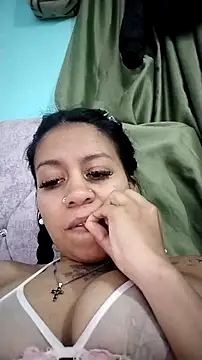 Tiphanydirty3 online show from November 14, 2025, 5:17 am