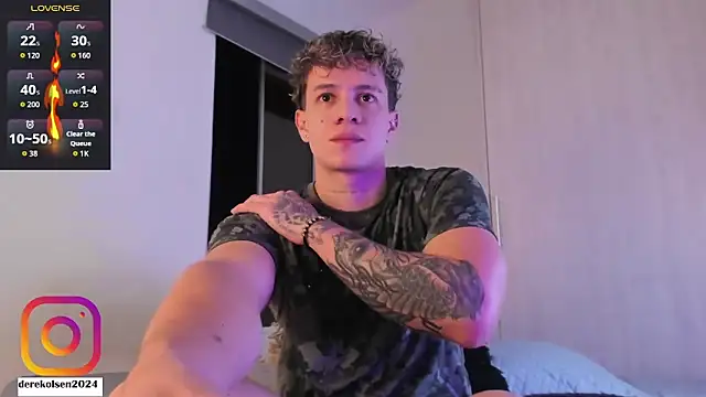 Snapshot of DerekOlsen chatting on September 20, 2025, 2:56 am DerekOlsen online show from September 20, 2025, 2:56 am