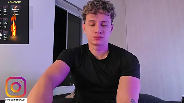 Snapshot of DerekOlsen chatting on September 25, 2025, 2:59 am DerekOlsen online show from September 25, 2025, 2:59 am