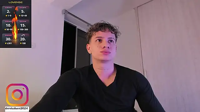 Snapshot of DerekOlsen chatting on October 21, 2025, 3:18 am DerekOlsen online show from October 21, 2025, 3:18 am