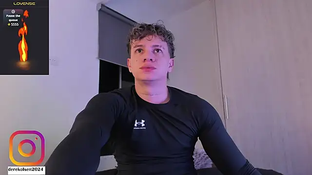 Snapshot of DerekOlsen chatting on November 9, 2025, 1:37 am DerekOlsen online show from November 9, 2025, 1:37 am