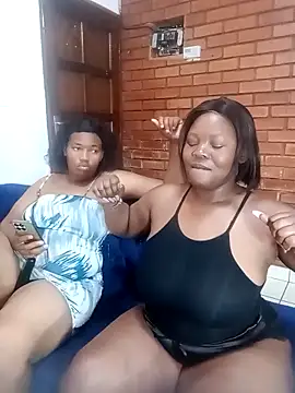 Snapshot of 1Blackertheberry1 chatting on September 21, 2025, 1:24 pm 1Blackertheberry1 online show from September 21, 2025, 1:24 pm