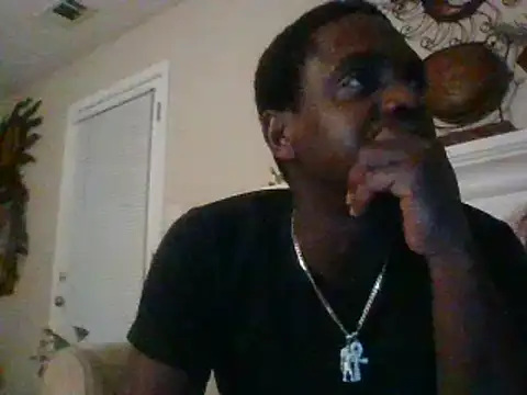 Snapshot of Hugedick0071 chatting on December 11, 2024, 4:18 am Hugedick0071 online show from December 11, 2024, 4:18 am