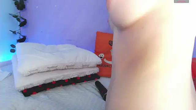 Snapshot of Scarlettsrorm chatting on October 11, 2025, 5:17 am Scarlettsrorm online show from October 11, 2025, 5:17 am