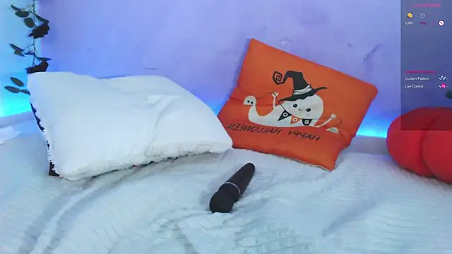 Snapshot of Scarlettsrorm chatting on October 12, 2025, 5:39 am Scarlettsrorm online show from October 12, 2025, 5:39 am