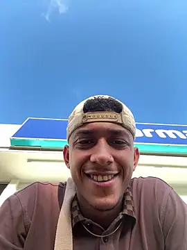 Snapshot of dominic_smith_ chatting on February 6, 2025, 10:10 pm dominic smith online show from February 6, 2025, 10:10 pm