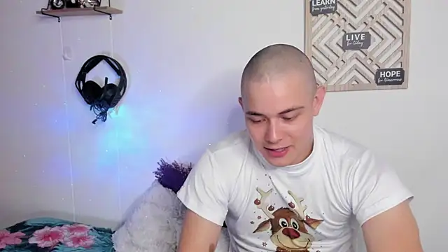 Snapshot of Alan_hadid1 chatting on December 9, 2024, 1:18 am Alan hadid1 online show from December 9, 2024, 1:18 am