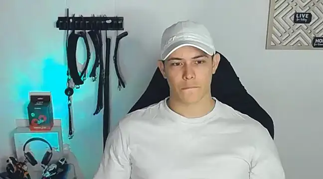 Snapshot of Alan_hadid1 chatting on January 26, 2025, 11:39 pm Alan hadid1 online show from January 26, 2025, 11:39 pm