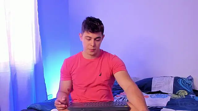 Snapshot of Alan_hadid1 chatting on September 19, 2025, 8:09 pm Alan hadid1 online show from September 19, 2025, 8:09 pm