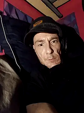 Snapshot of SInfiniSensation1 chatting on September 24, 2025, 1:42 am SInfiniSensation1 online show from September 24, 2025, 1:42 am