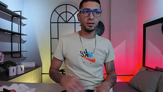 DrakeNeumann online show from March 15, 2026, 3:23 am