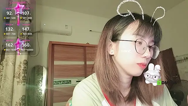 Lili 666 online show from October 29, 2025, 5:14 pm