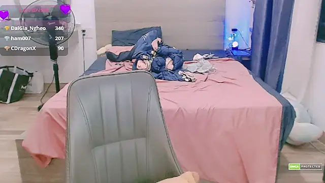 Snapshot of Na_baby chatting on September 20, 2025, 3:35 pm Na baby online show from September 20, 2025, 3:35 pm