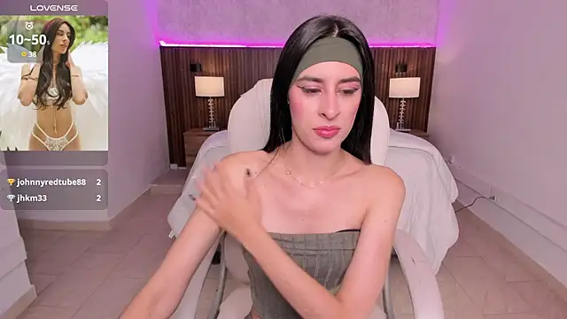 karlaa james online show from June 3, 2026, 11:13 am