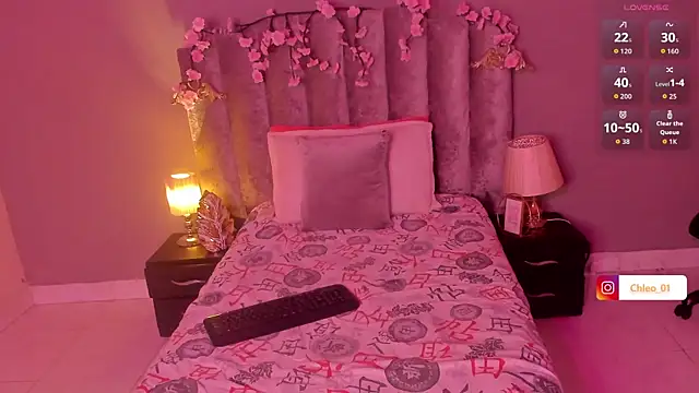 Chleo   online show from February 16, 2026, 1:07 pm