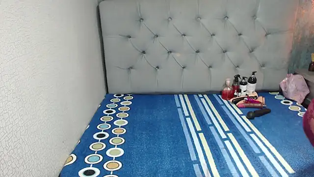 Snapshot of ginasailor chatting on December 15, 2025, 1:43 am ginasailor online show from December 15, 2025, 1:43 am