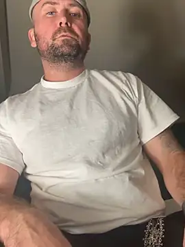 ChaseaA88- online show from October 27, 2025, 11:31 pm