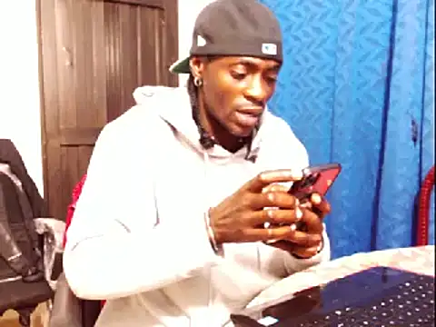 Snapshot of phillip-hot chatting on January 20, 2025, 5:26 am phillip-hot online show from January 20, 2025, 5:26 am