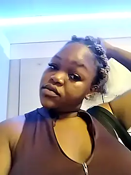 Snapshot of Sexymamibo chatting on November 26, 2025, 6:42 pm Sexymamibo online show from November 26, 2025, 6:42 pm