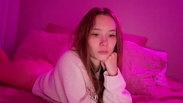 Snapshot of KateVon chatting on September 21, 2025, 9:05 pm KateVon online show from September 21, 2025, 9:05 pm