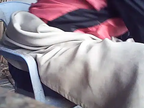 Snapshot of nolame18xxx chatting on February 6, 2026, 3:11 am nolame18xxx online show from February 6, 2026, 3:11 am