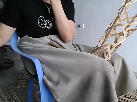 Snapshot of nolame18xxx chatting on March 15, 2026, 3:23 am nolame18xxx online show from March 15, 2026, 3:23 am