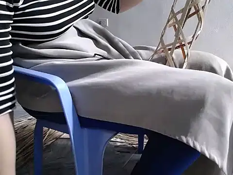 Snapshot of nolame18xxx chatting on April 2, 2026, 12:58 pm nolame18xxx online show from April 2, 2026, 12:58 pm