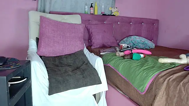 KeillyDiaz online show from January 20, 2025, 12:49 pm