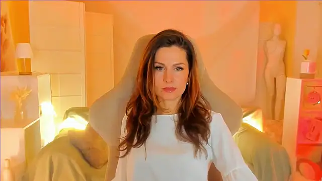 April o Nill online show from March 12, 2025, 10:05 am