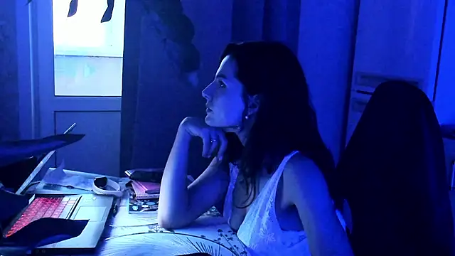 April o Nill online show from October 3, 2025, 2:14 pm