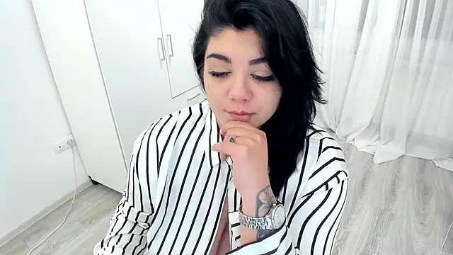 Snapshot of SpiceCarla chatting on January 10, 2025, 12:59 am SpiceCarla online show from January 10, 2025, 12:59 am