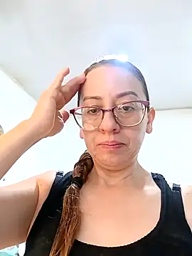 miss hanna07 online show from April 14, 2026, 2:23 pm