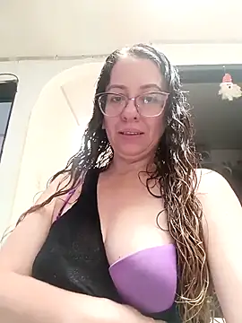 miss hanna07 online show from April 15, 2026, 4:03 pm