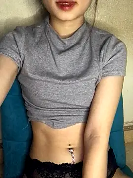 YEESE199 online show from December 2, 2024, 10:45 pm