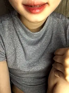 YEESE199 online show from December 3, 2024, 5:23 pm