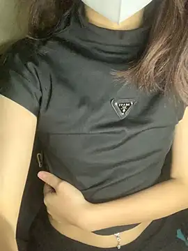 YEESE199 online show from January 15, 2025, 3:18 pm