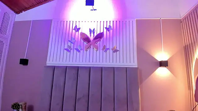 diosa cristal online show from February 16, 2025, 3:15 am